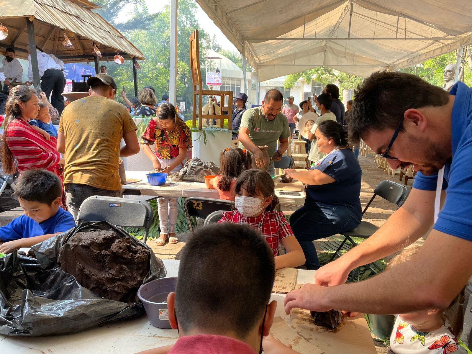 Invita IAM a participar en taller de barro, en el Festival Michoacán de Origen